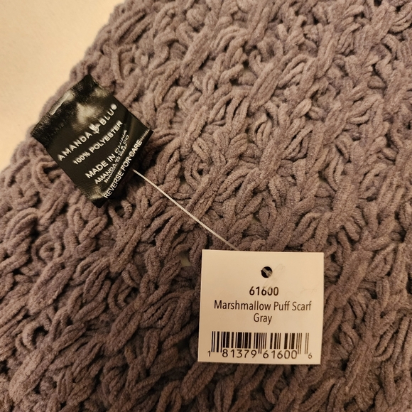 Gray Knit Scarf - Picture 5 of 6